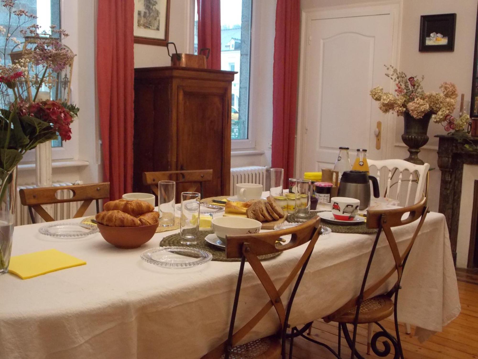 La Vie De Chateau En Toute Amitie Et Simplicite Montaudin Zewnętrze zdjęcie